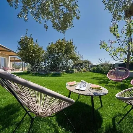 Villa Vlaka *