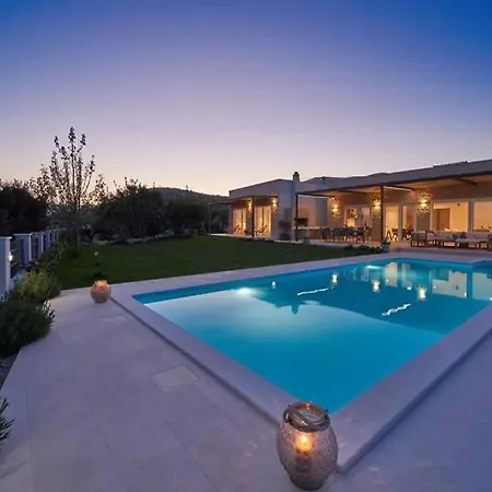 Vlaka Villa *