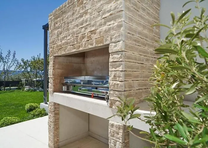 Vlaka Villa Kaštel Novi