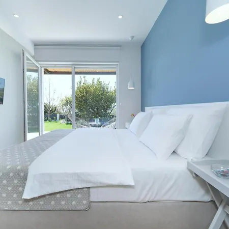 Vlaka * Kaštel Novi