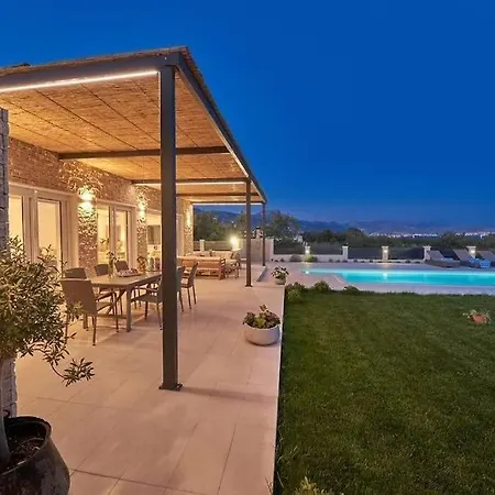 Villa Vlaka Kaštel Novi